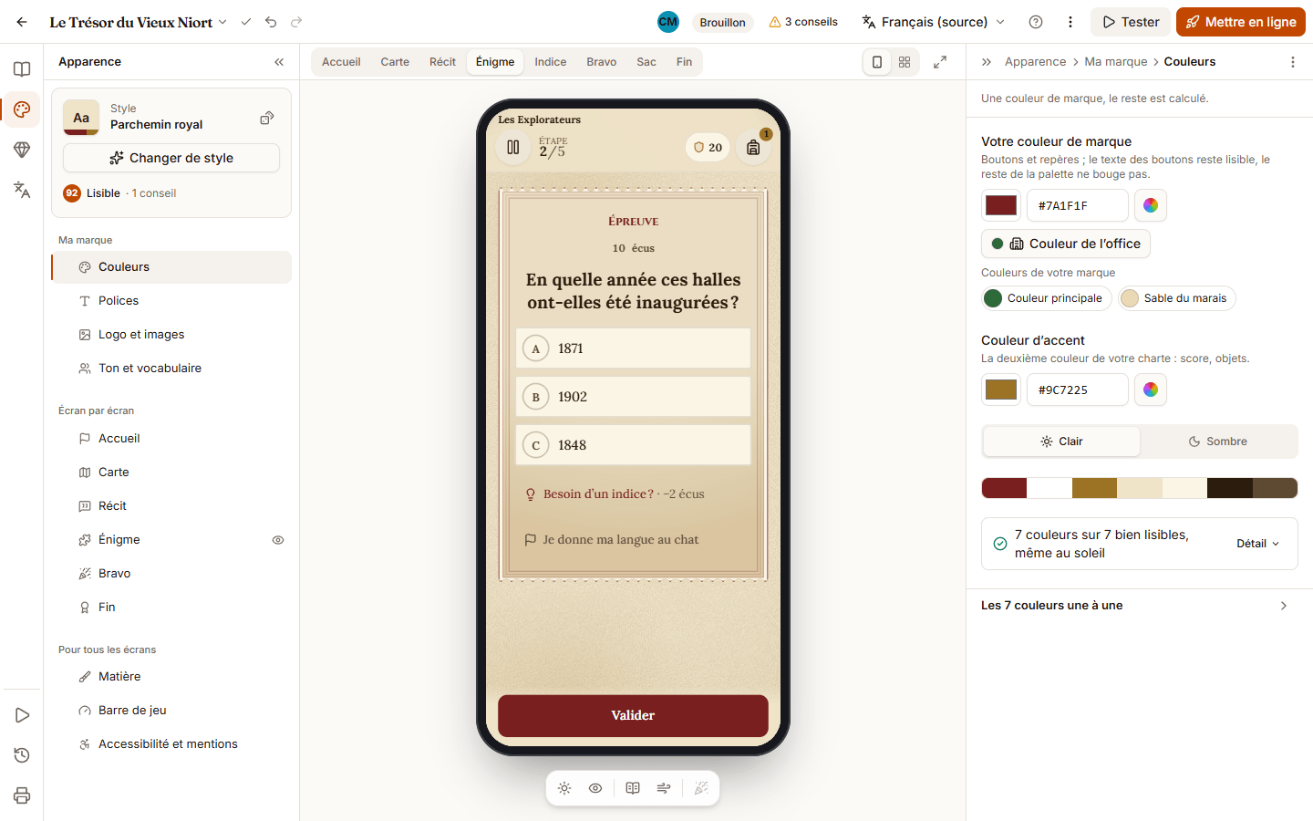 Mode Apparence de l’éditeur : à gauche la carte Style avec le bouton Changer de style et le score d’accessibilité, puis les sections Ma marque, Écran par écran et Pour tous les écrans ; au centre le téléphone d’aperçu avec le choix de l’écran au-dessus et la barre des simulations en dessous ; à droite les réglages de la section Couleurs.