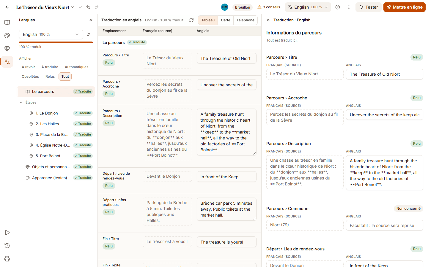 Mode Langues en anglais, vue Tableau : à gauche la langue, le filtre Afficher et les parties du parcours ; au centre, sous le titre Traduction en anglais, le tableau Emplacement, Français (source), Anglais, groupé par partie, avec le bouton Traduire automatiquement de chaque groupe.